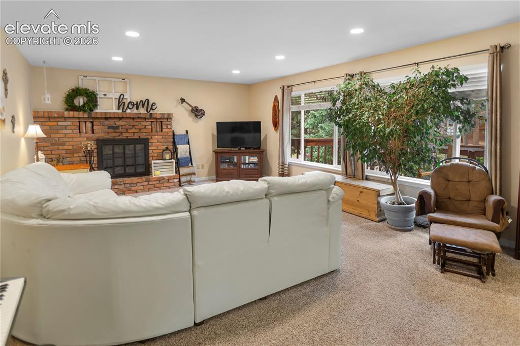 Image 3 of 31: Main Level Living