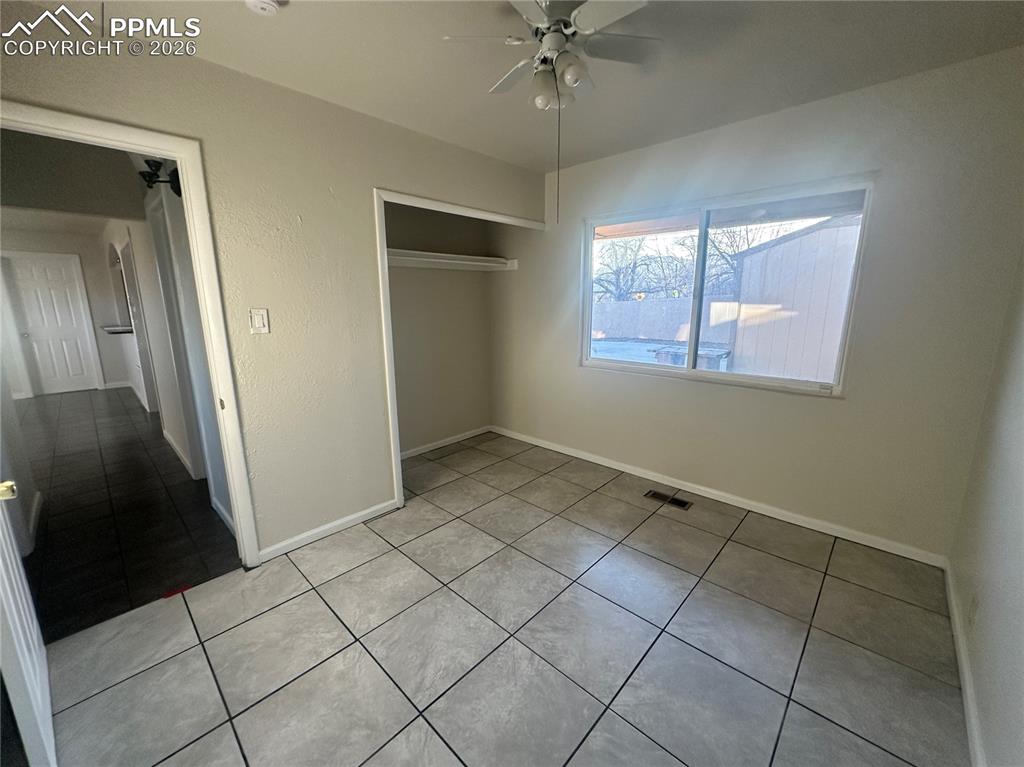 Image 16 of 29: Bedroom