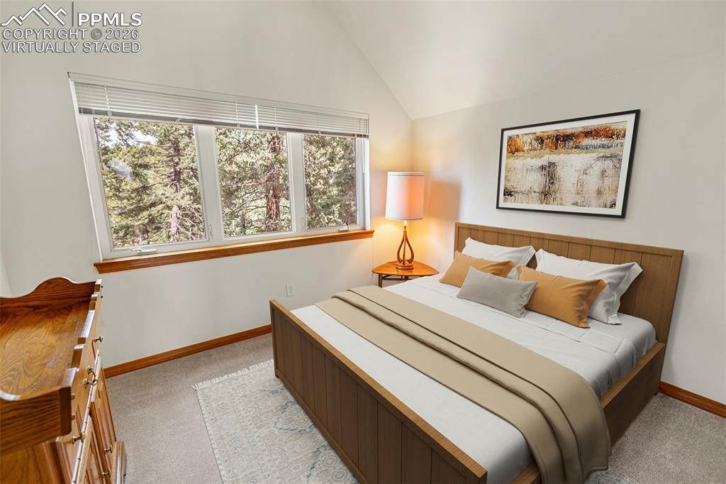 Image 20 of 26: Upper Level Full Bath