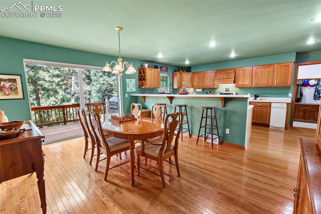 Image 9 of 26: Kitchen