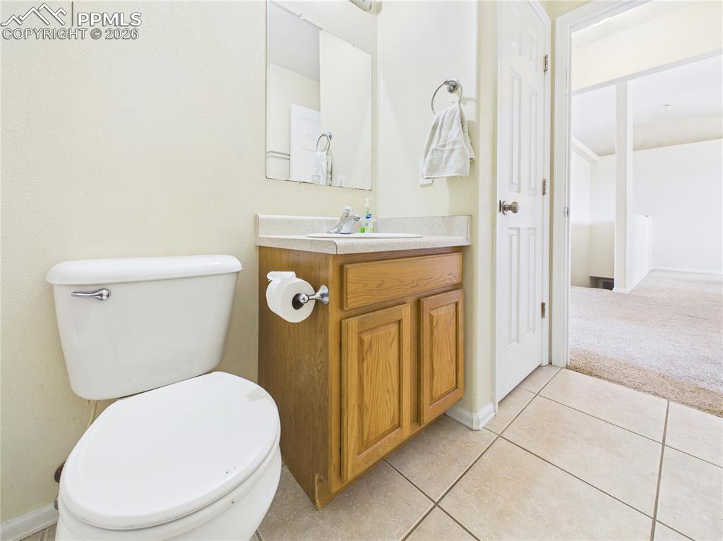 Image 17 of 25: Bathroom