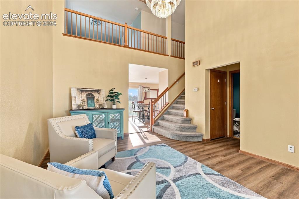 Image 4 of 27: Family Room