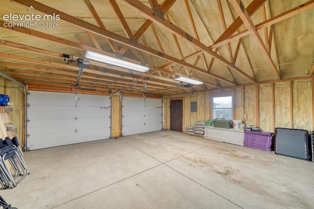 Image 31 of 35: Living Room