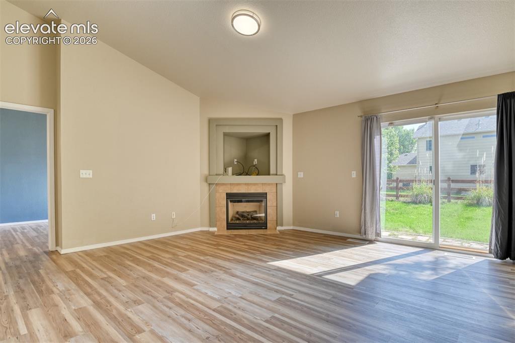 Image 19 of 49: Living Room