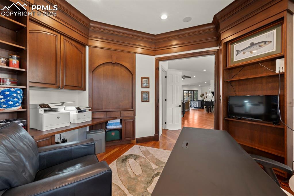 Image 21 of 50: No Description Available