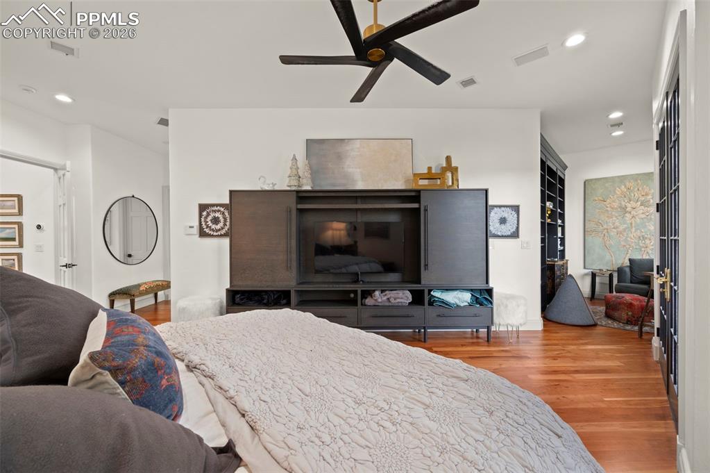 Image 25 of 50: No Description Available