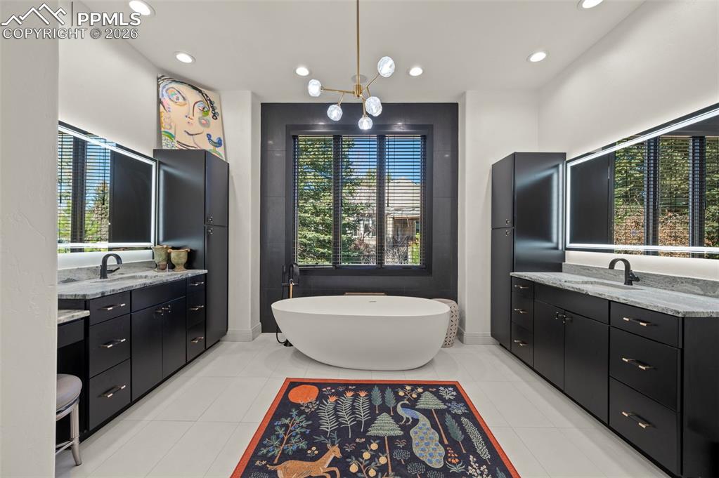 Image 28 of 50: No Description Available