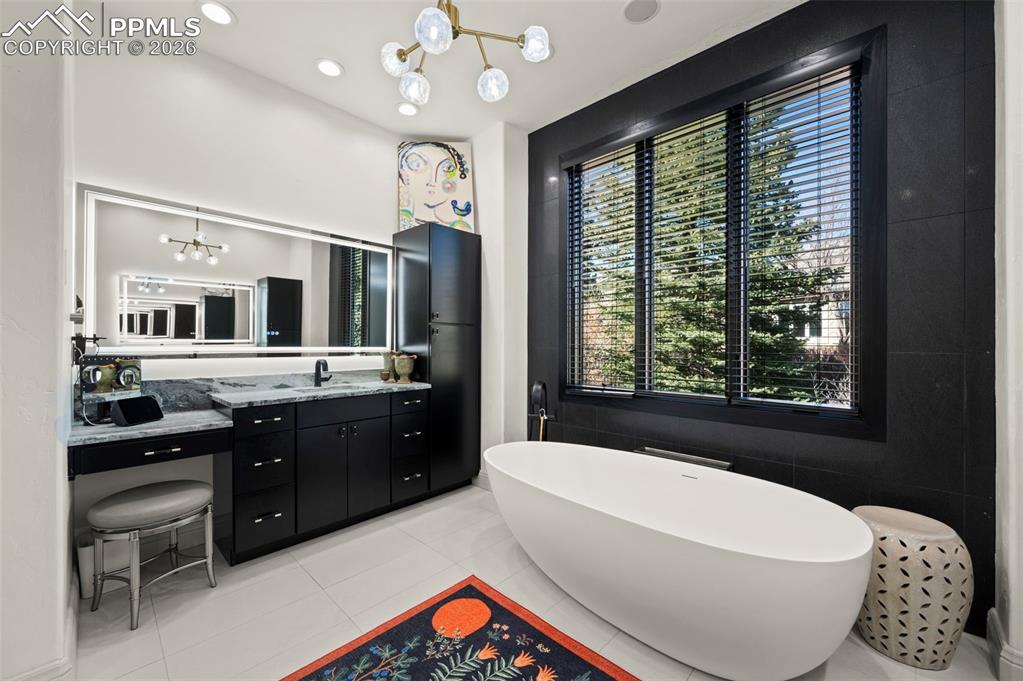 Image 29 of 50: No Description Available