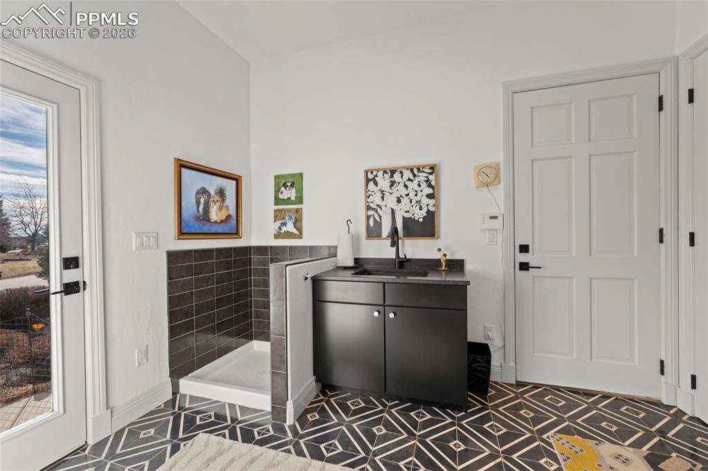 Image 34 of 50: No Description Available