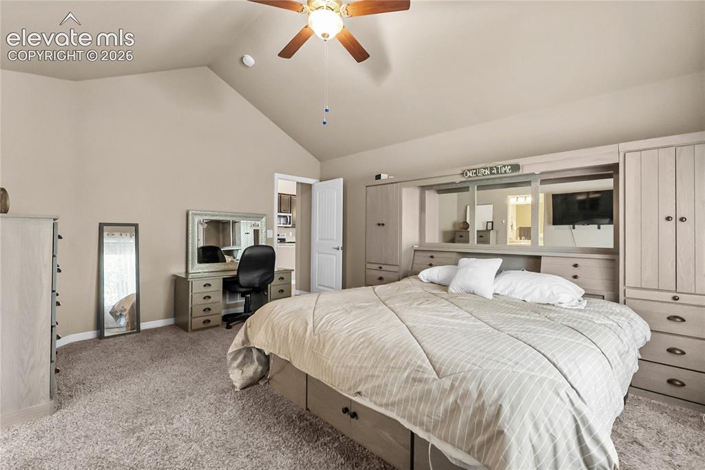 Image 16 of 37: Bedroom
