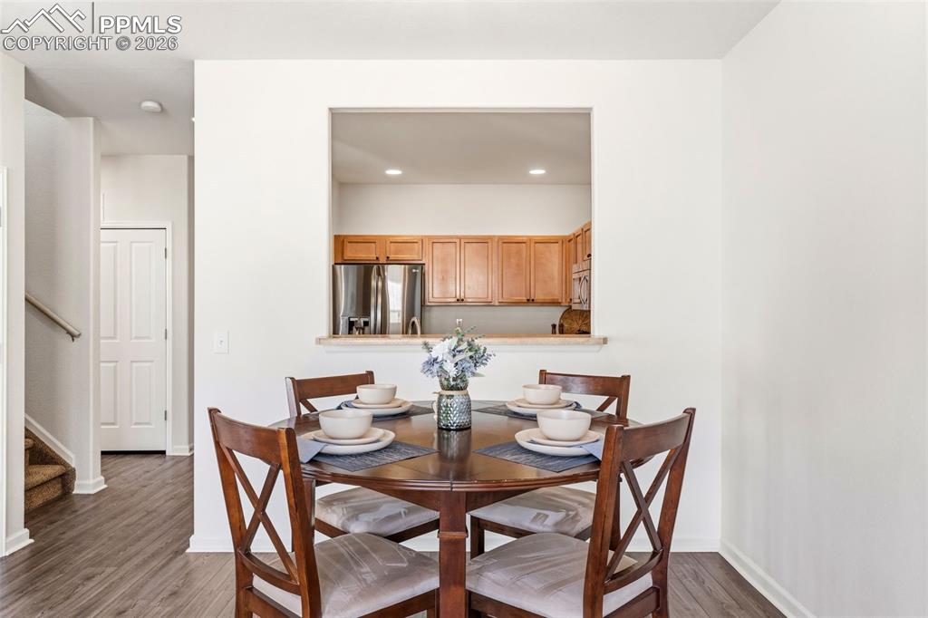 Image 18 of 47: Dining Area