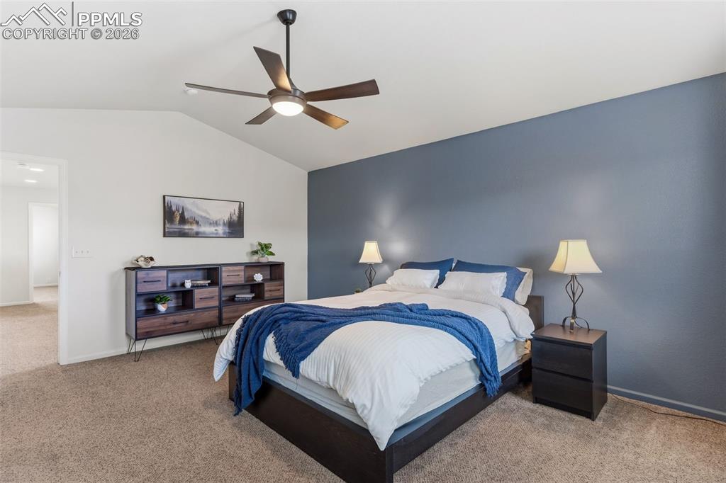 Image 26 of 47: Bedroom