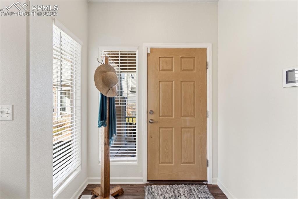 Image 4 of 47: Entry