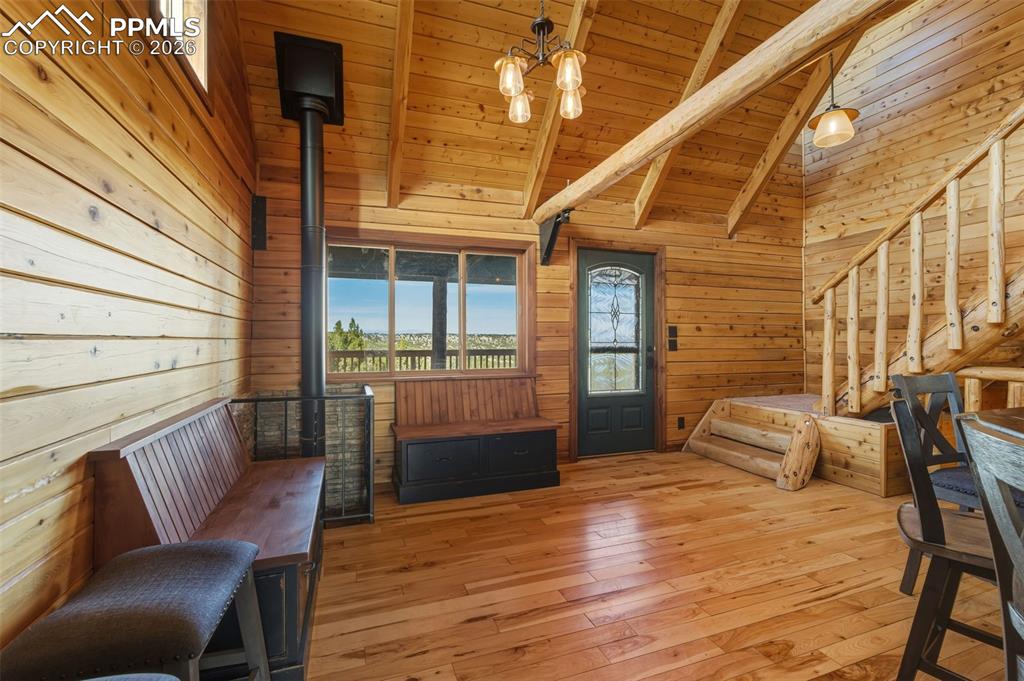 Image 5 of 42: Bedroom