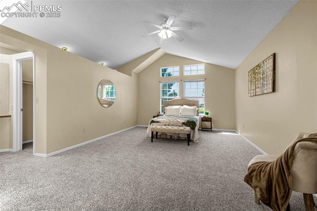 Image 16 of 36: Sitting Room