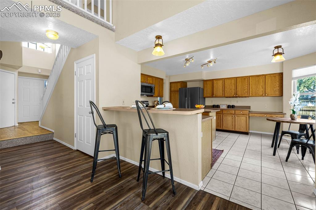 Image 7 of 36: Kitchen