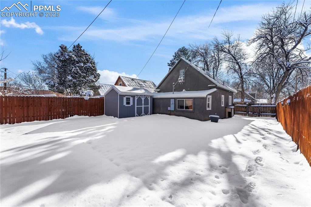 Image 22 of 23: Back of Structure