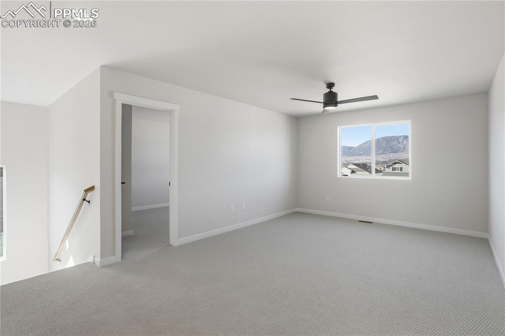 Image 21 of 30: Loft