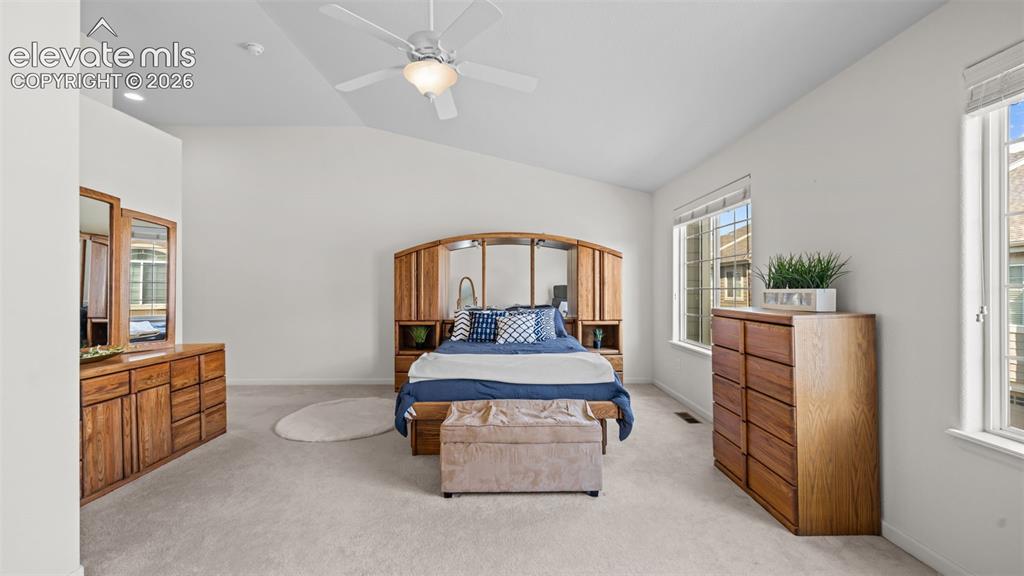 Image 15 of 25: Bedroom