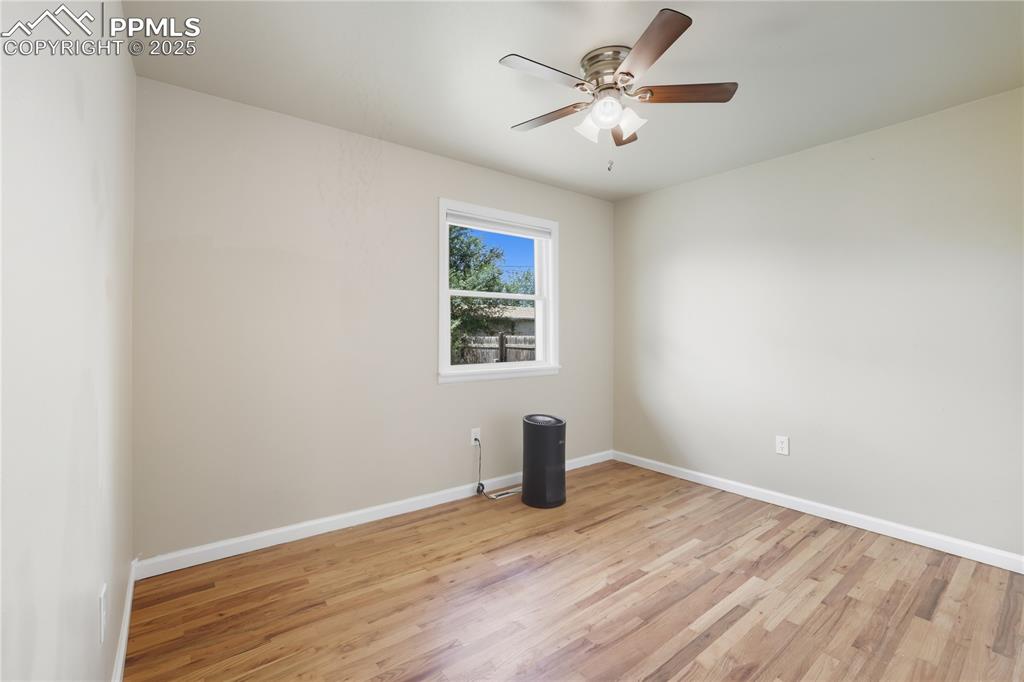 Image 15 of 39: Bedroom