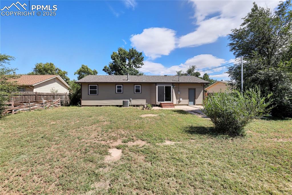 Image 28 of 39: Back of Structure