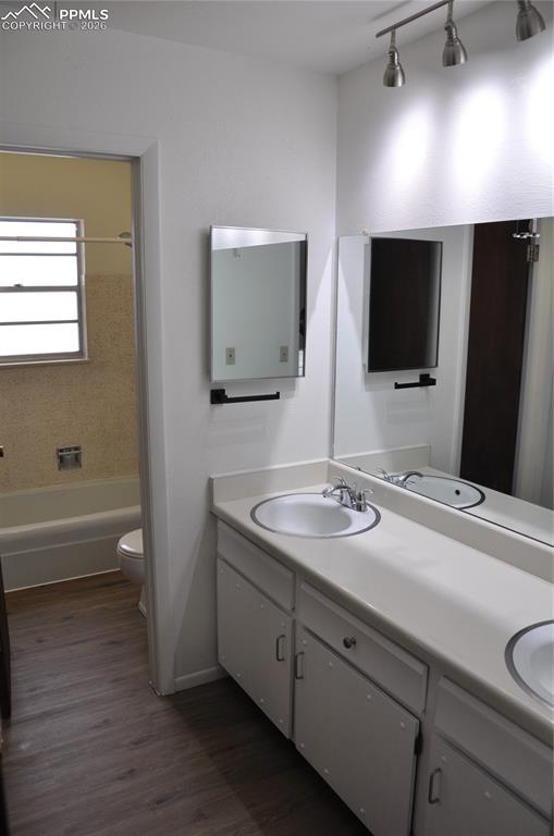 Image 17 of 35: Master Bathroom