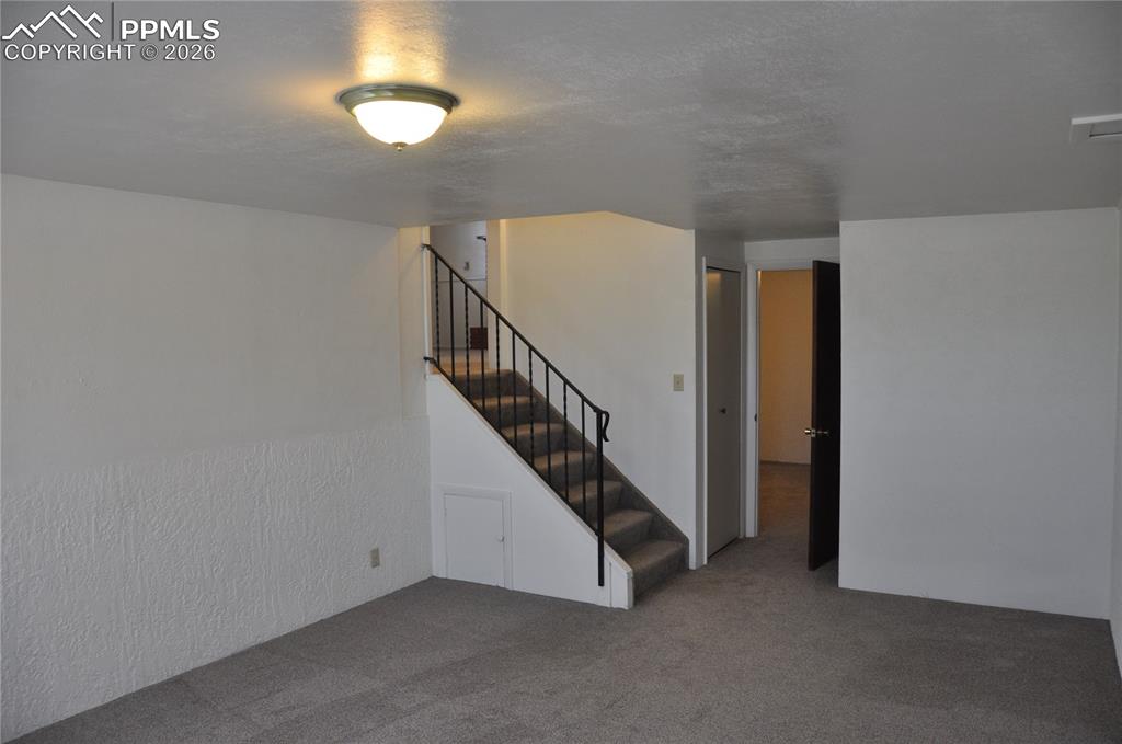 Image 31 of 35: Family Room