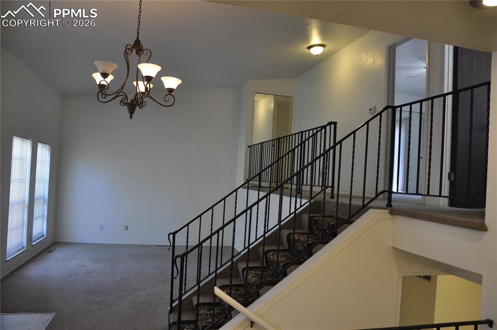 Image 8 of 35: Dining Room