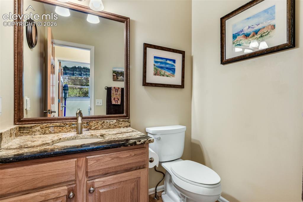 Image 17 of 50: Bathroom