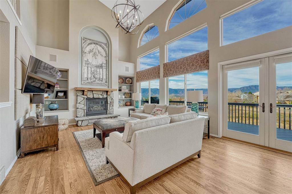 Image 2 of 45: Living Room