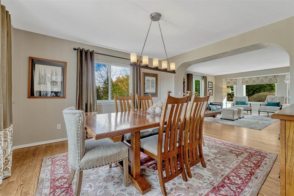 Image 7 of 45: Dining Area