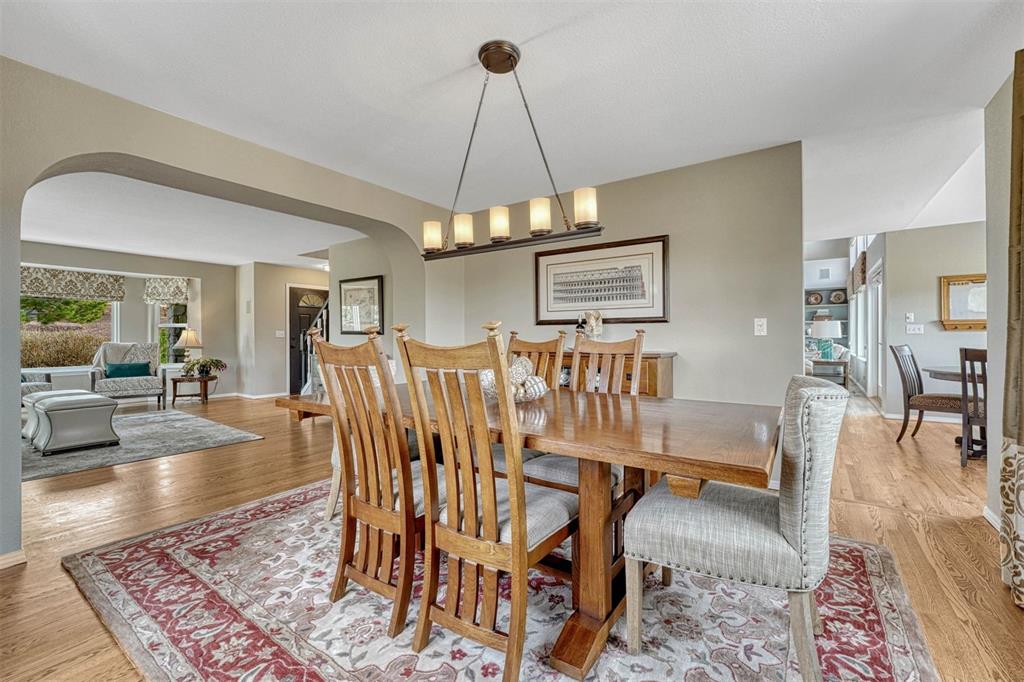 Image 8 of 45: Dining Area