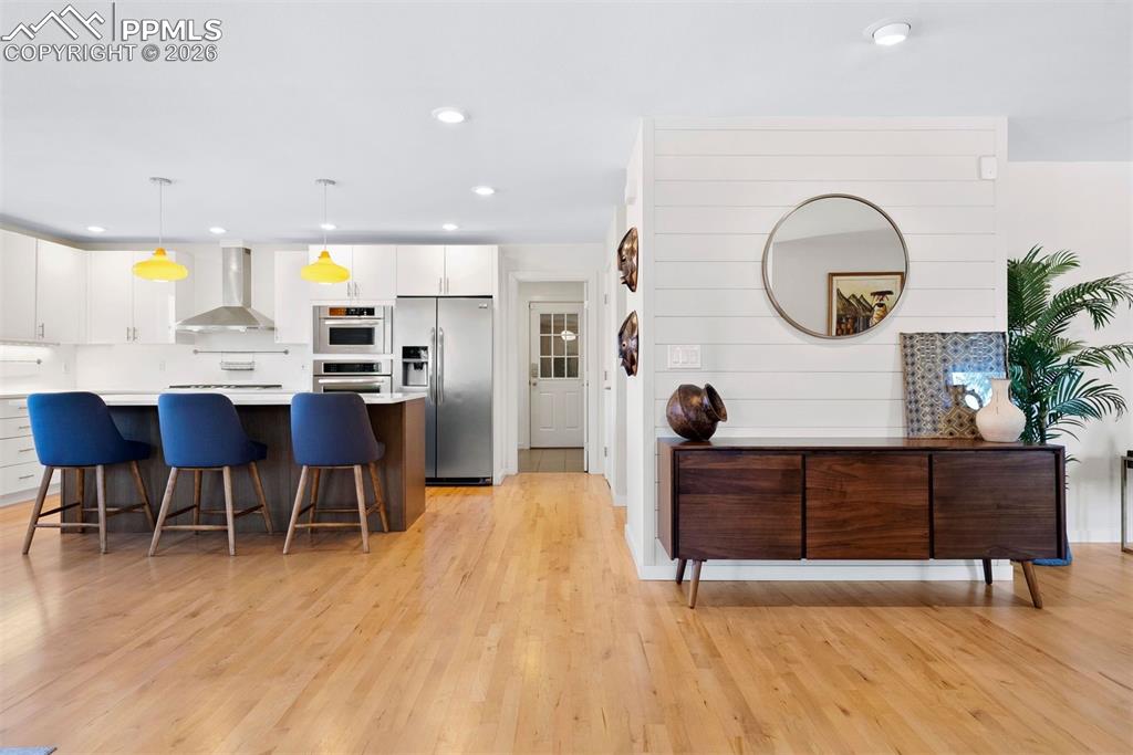 Image 14 of 50: Kitchen