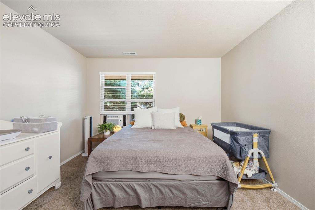 Image 8 of 20: Bedroom