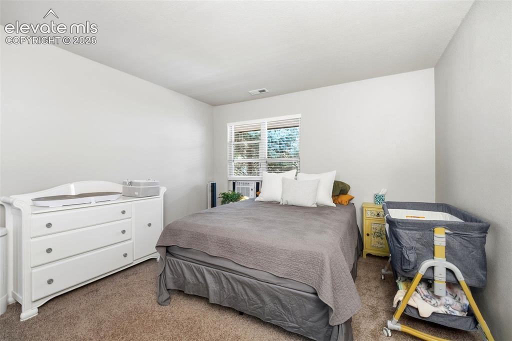 Image 9 of 20: Bedroom