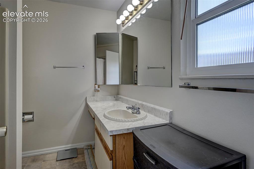 Image 13 of 25: Privite Bathroom
