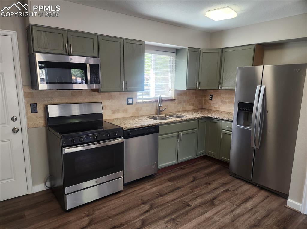 Image 2 of 11: Tips for filling out form