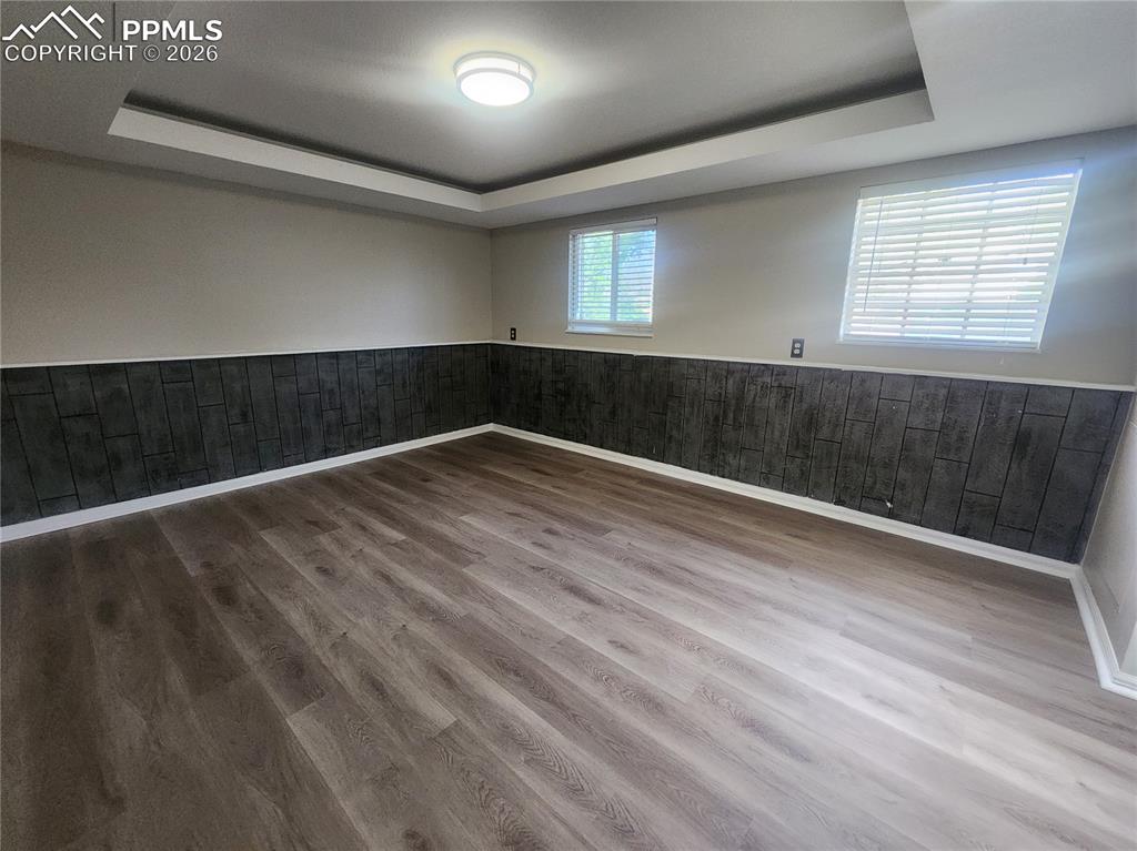 Image 3 of 11: Kitchen