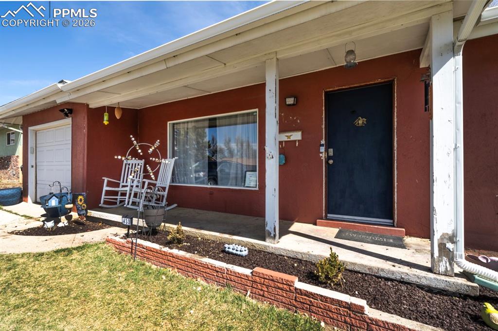 Image 2 of 19: Entry