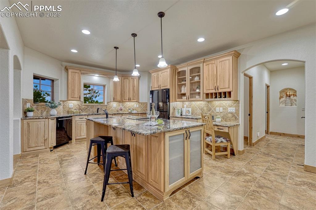 Image 13 of 40: Kitchen