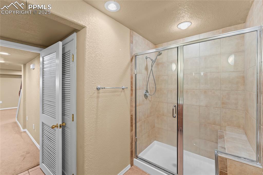 Image 42 of 45: Bathroom