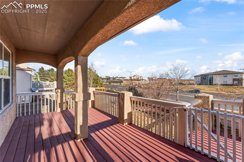 Image 43 of 45: Deck