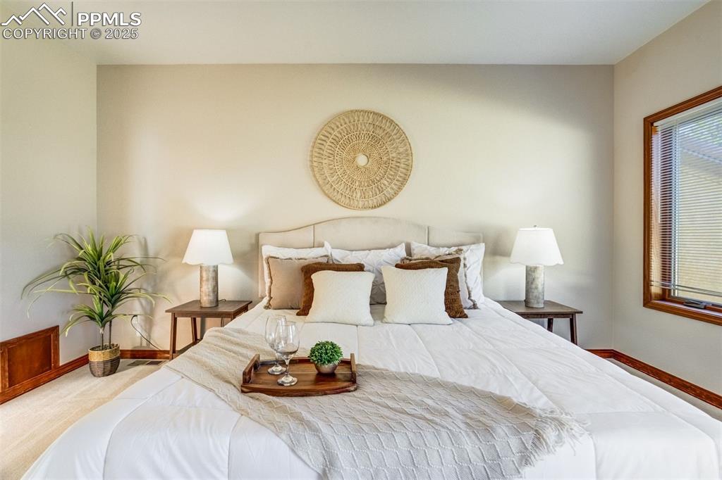 Image 21 of 49: Bedroom