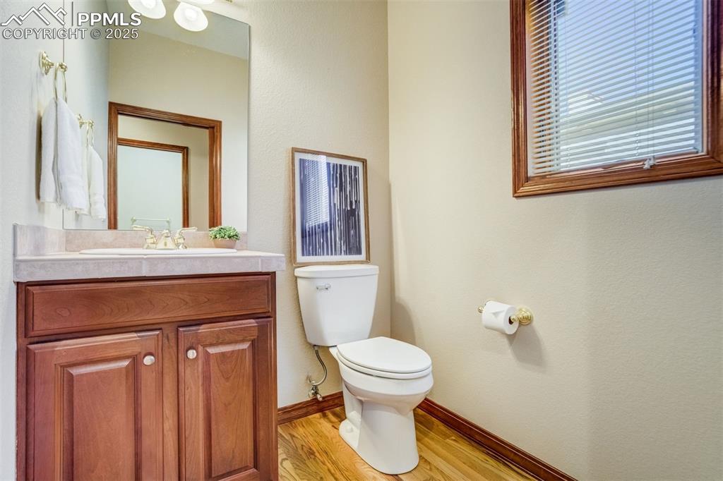 Image 29 of 49: Half bath on the main level.