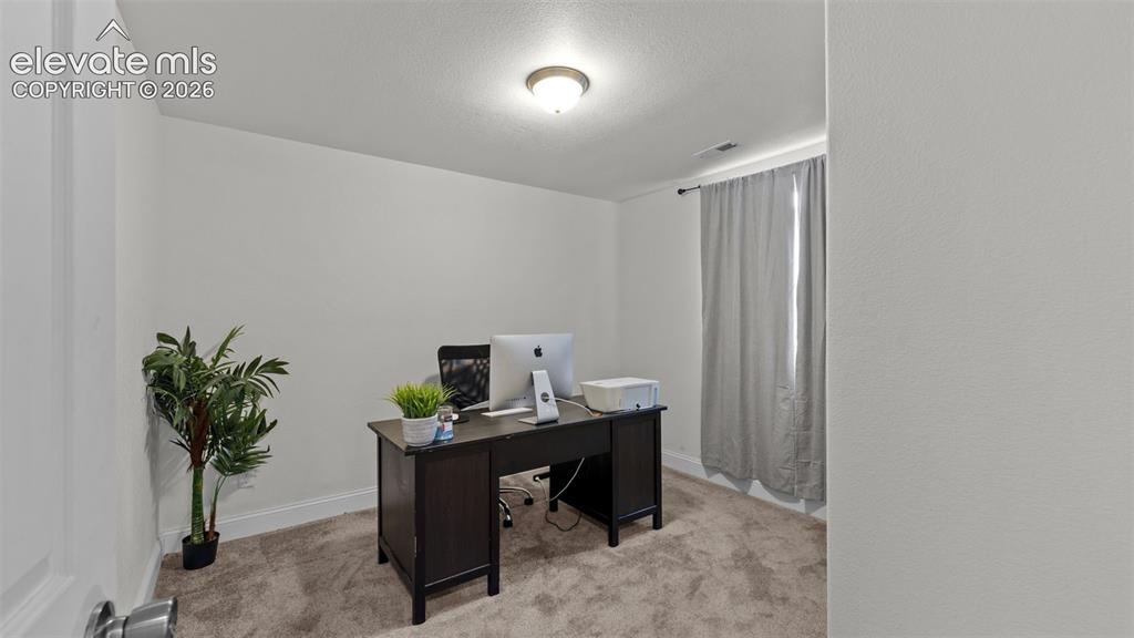 Image 14 of 31: Office