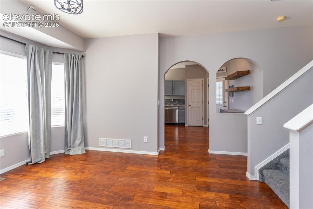 Image 12 of 50: Dining Room