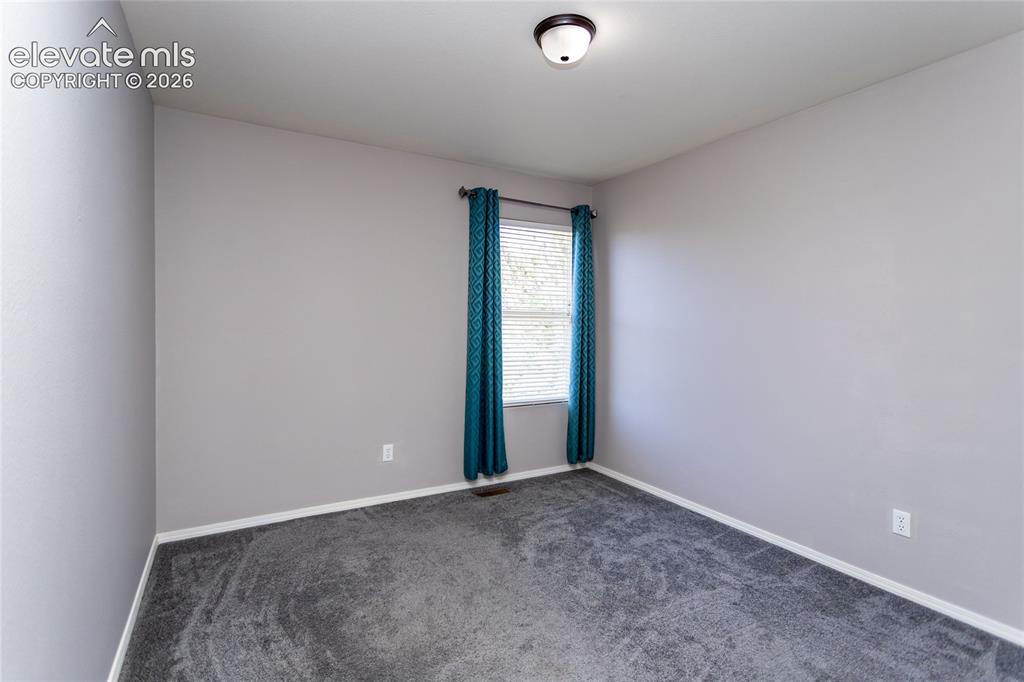 Image 34 of 50: 2nd upstairs bedroom