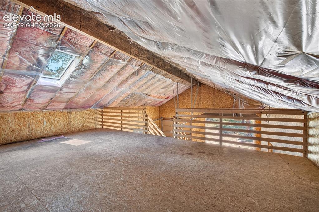 Image 42 of 50: Loft in Detached Garage