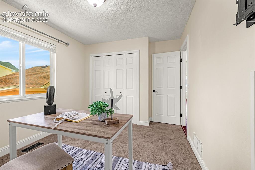 Image 18 of 49: Bedroom