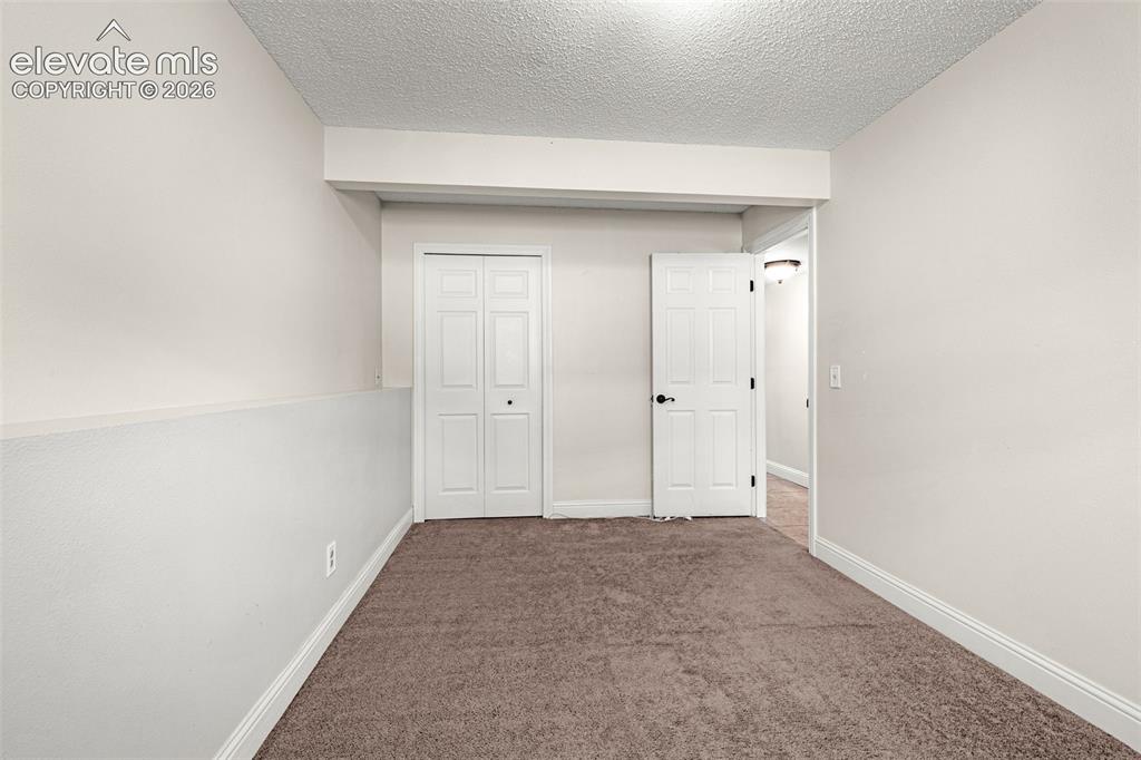 Image 33 of 49: Bedroom